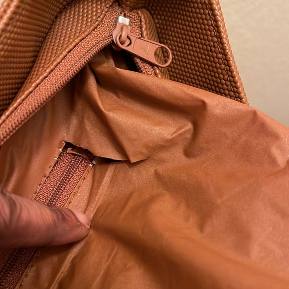 La Rue please check all picture of condition - Picture 16 of 17